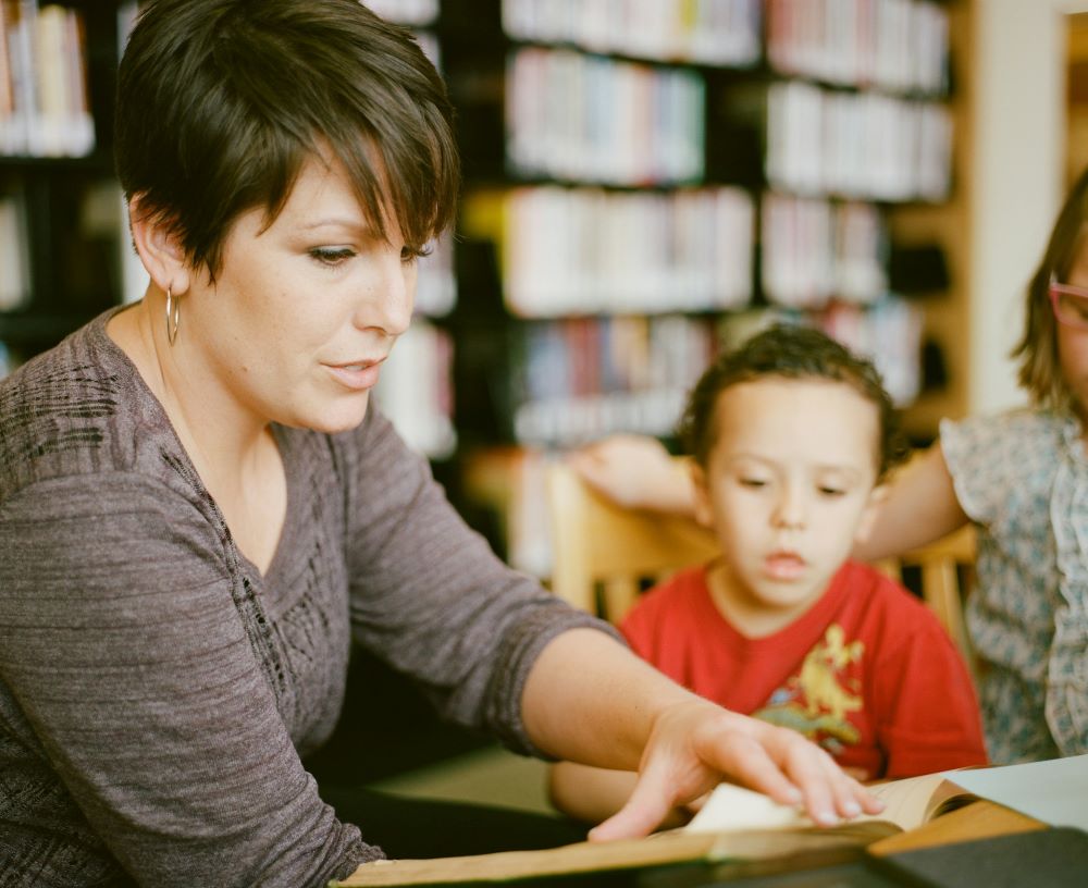You are currently viewing How to Create a Reading Routine That Your Kids Will Love